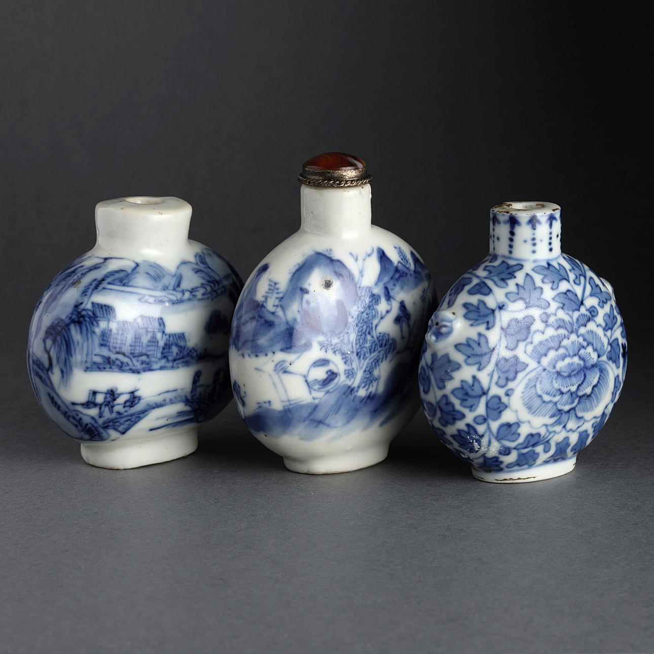 SNUSFLASKOR, 3 st., porslin, Kina, Qing, 18/1900-tal.