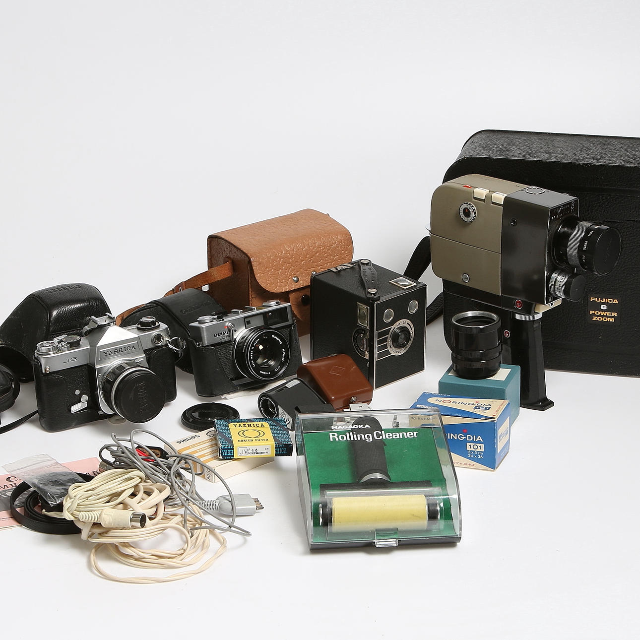 PARTI KAMEROR samt SUPER 8, Fujica, Yashica, Olympus, Kodak.