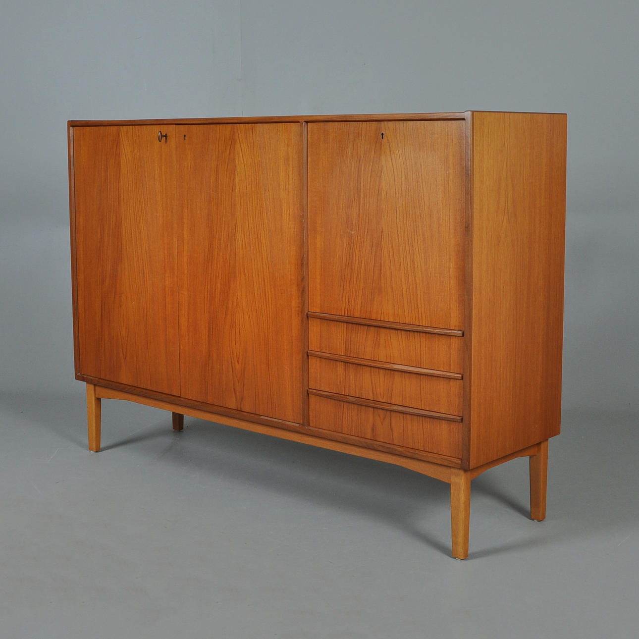 SIDEBOARD / Cupboard, teak, Sweden, mid-20th century.