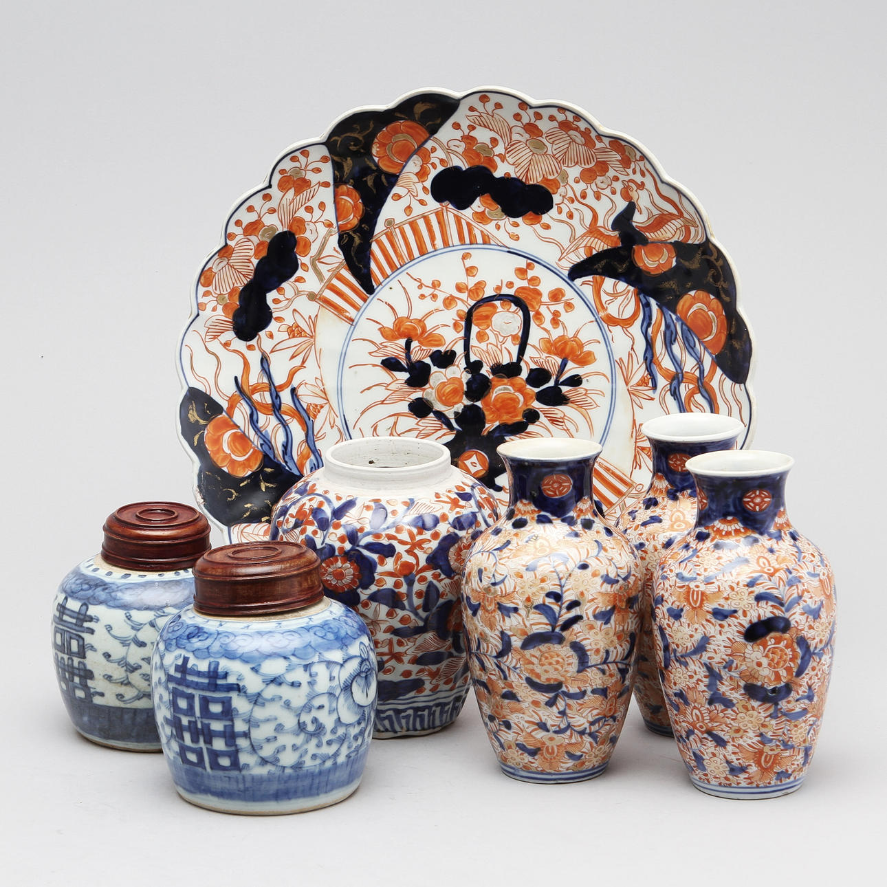 ORIENTALISK KERAMIK, 7 delar, porslin, Kina samt Japan, 1800/1900-tal.