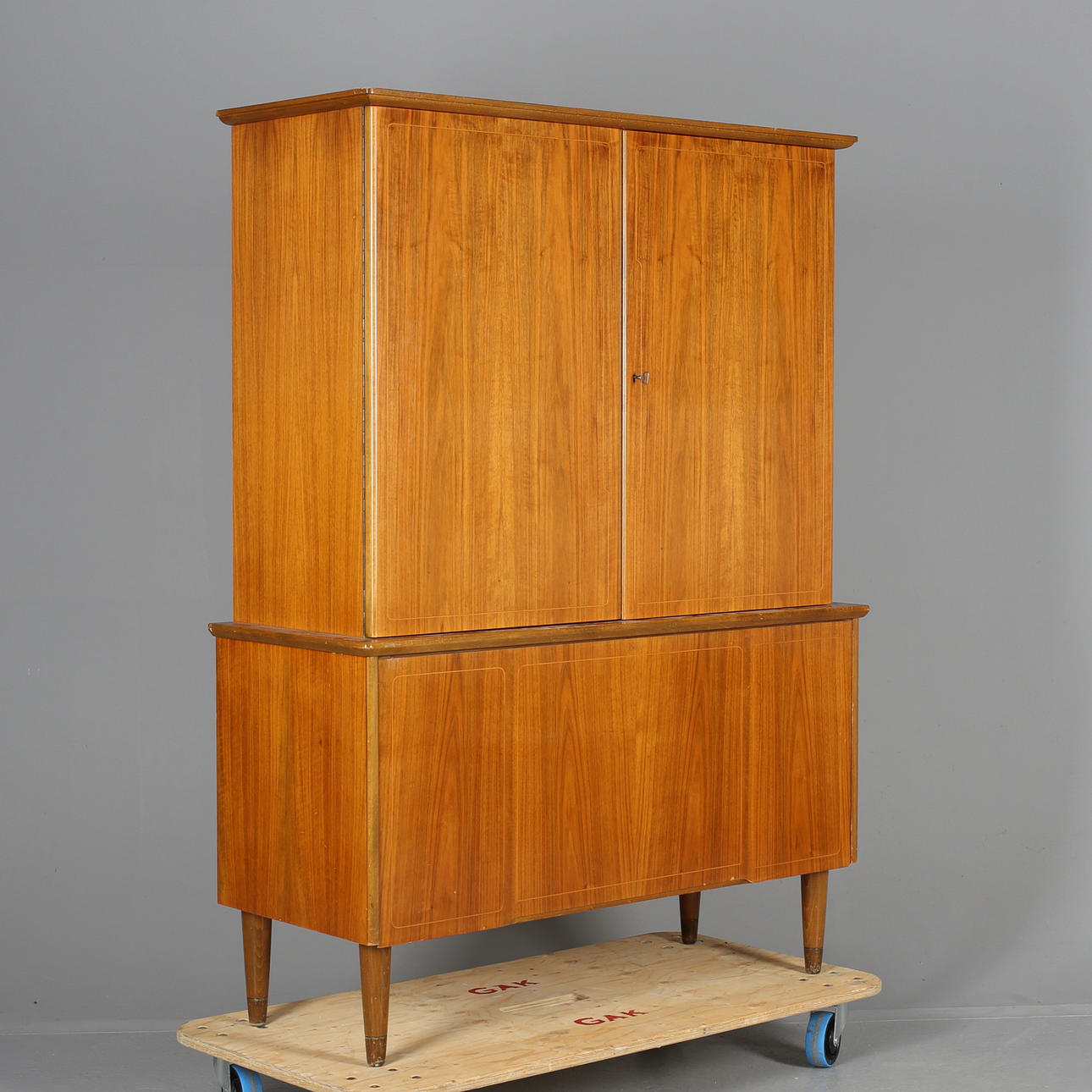 LINNESKÅP, teak, 1950/60-talet.