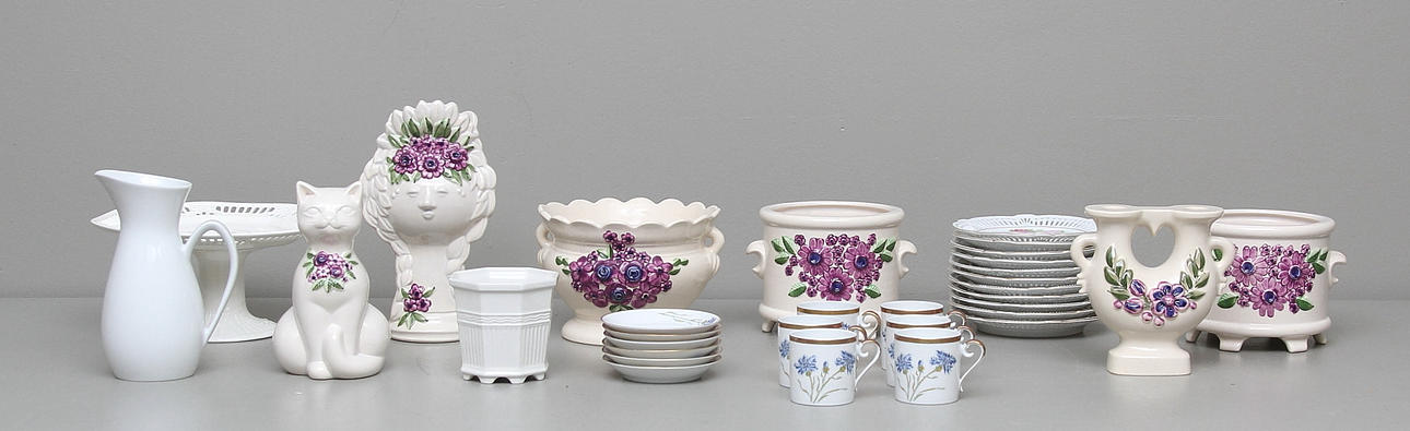 PARTI KERAMIK och PORLIN. Bla Rosa Ljung, kaffeservis Hackefors.