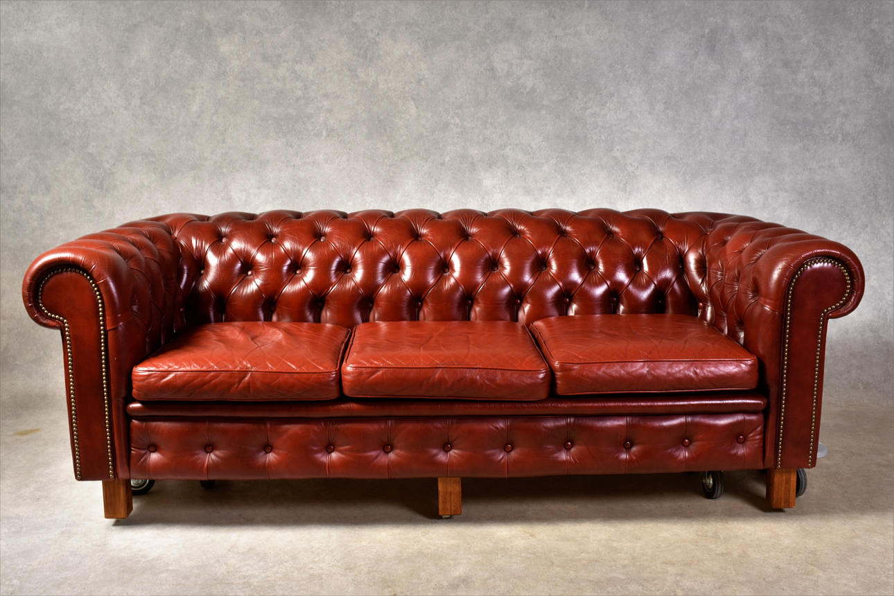 SOFFA Chesterfield , skinn.