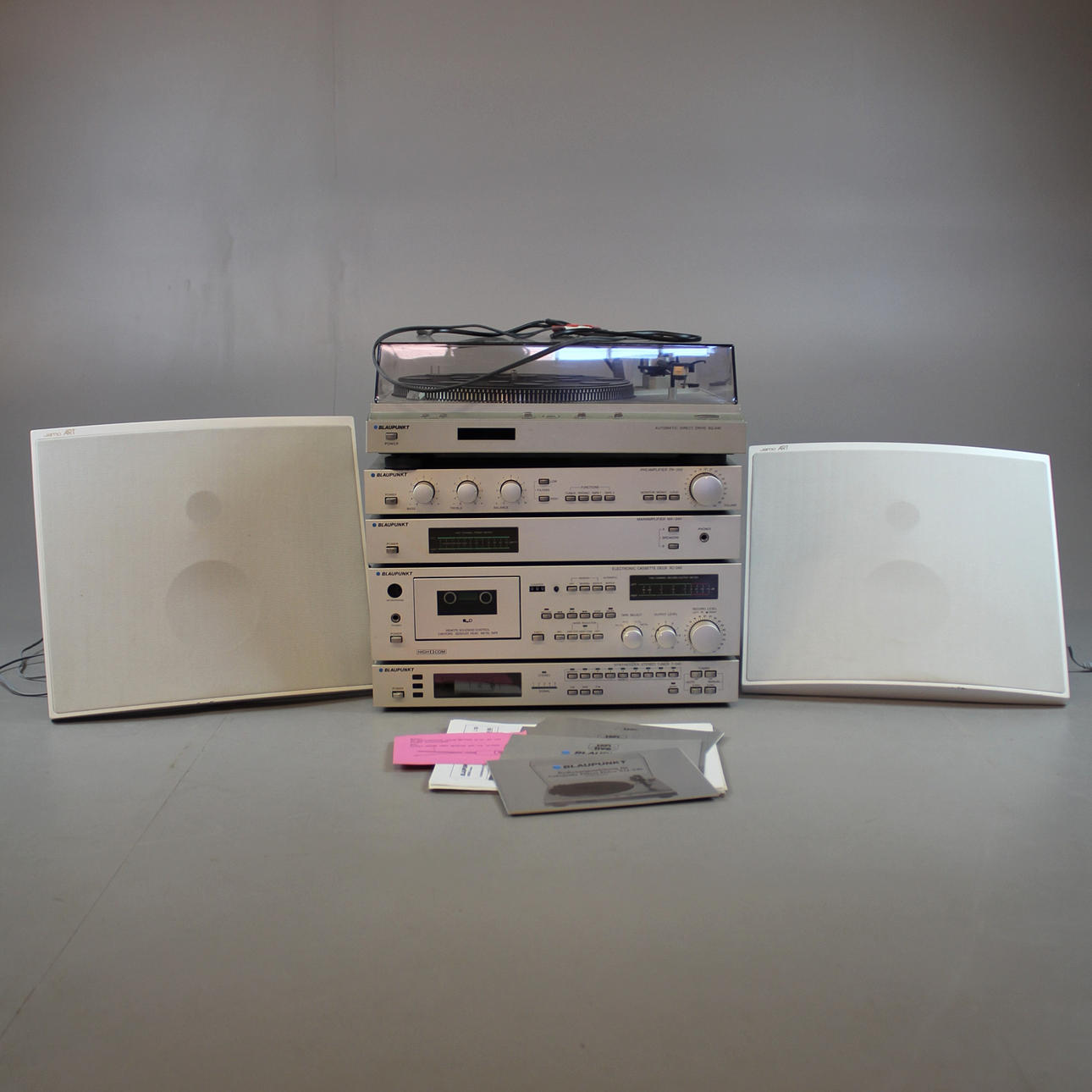 STEREO Blaupunkt samt högtalare Jamo.