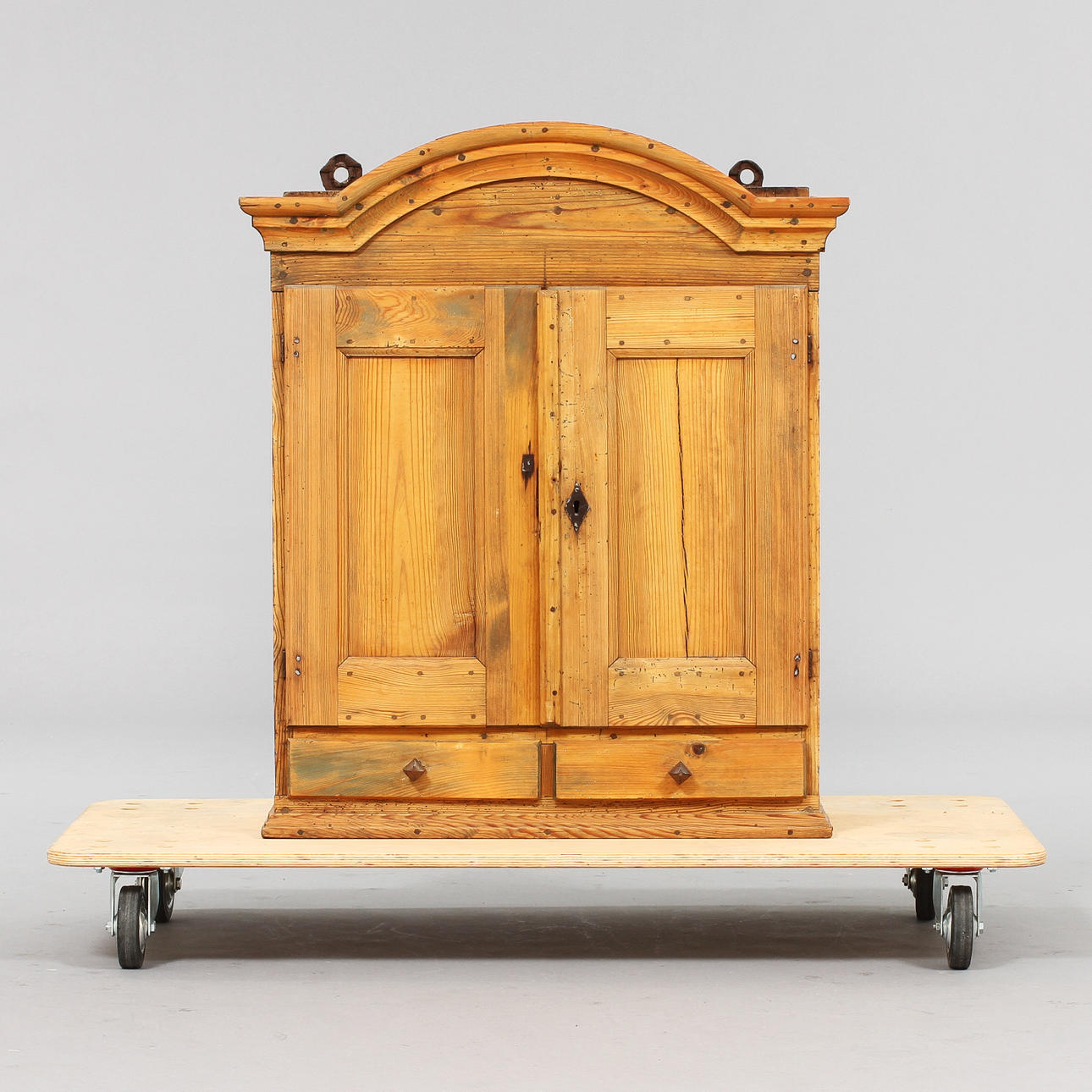 VÄGGSKÅP, Allmoge, 17/1800-tal.