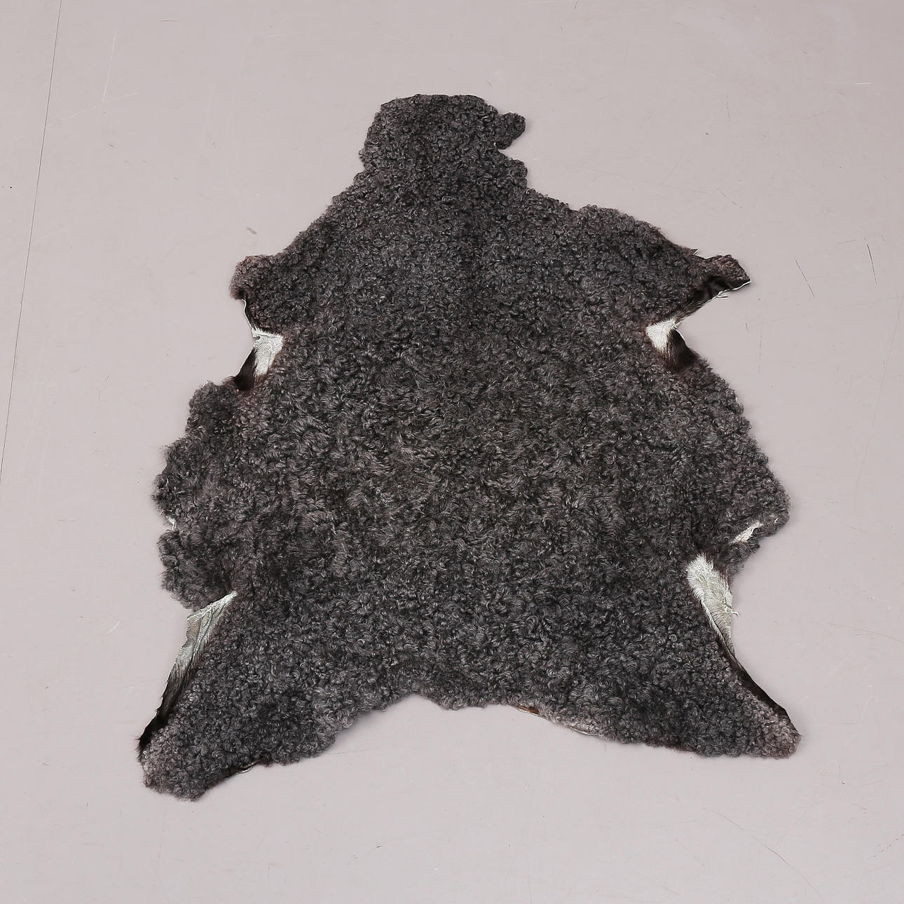 LAMMFÄLL/FÅRFÄLL.