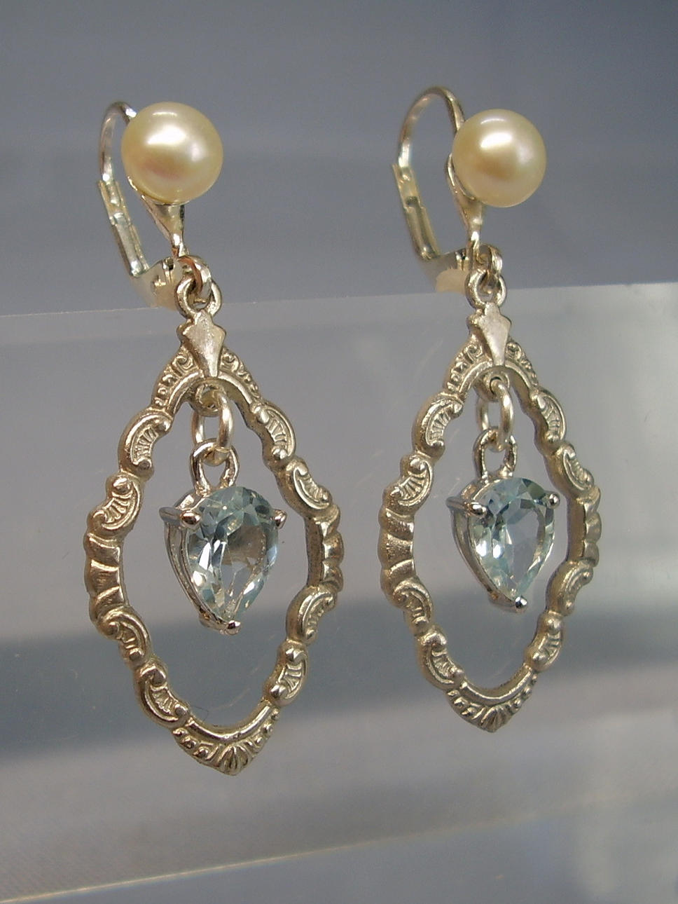 BLAUTOPAS OHRRINGE SILBER 935 ANTIK.