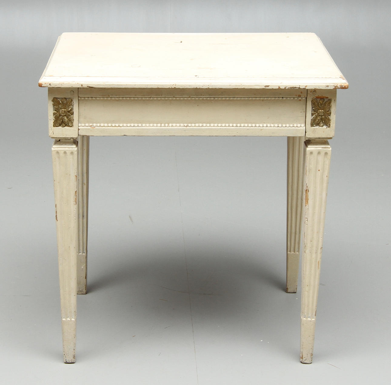 BORD, med låda i sargen, sengustavianskt, 1700-tal.