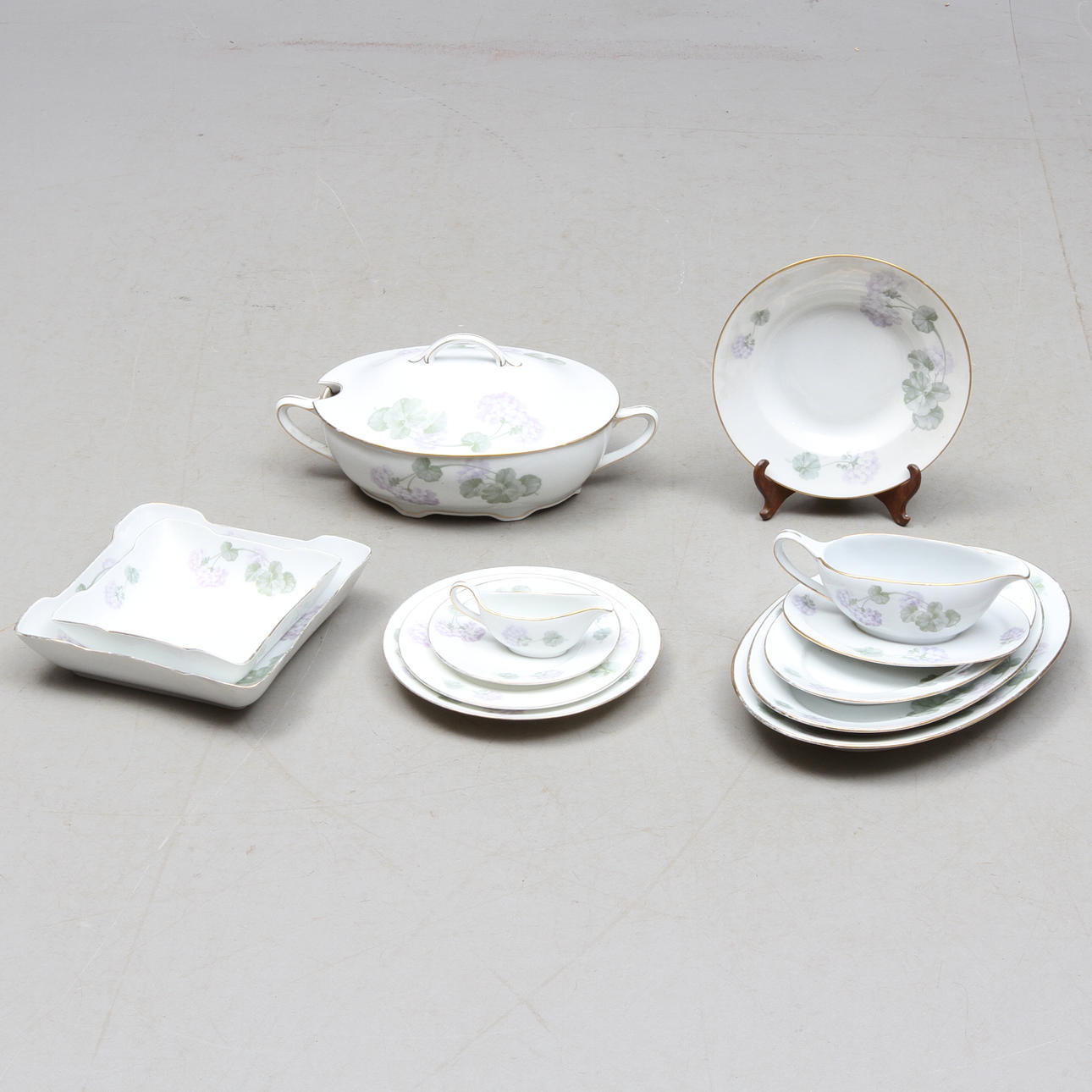 MATSERVISDELAR, ca 48 delar, porslin, Lidköping ALP.