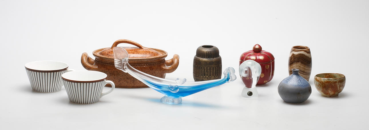 PARTI GLAS och KERAMIK, bla 2 koppar "spisa ribb", Stig Lindberg, Gustavsberg.