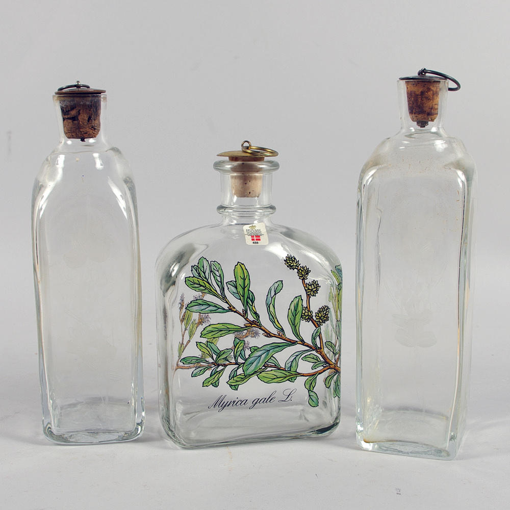 KARAFFER, 3 stycken, bl.a. Holmegaard.