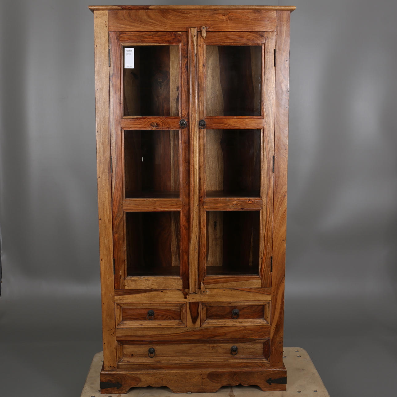 VITRINSKÅP, ädelträ, 1900-tal.