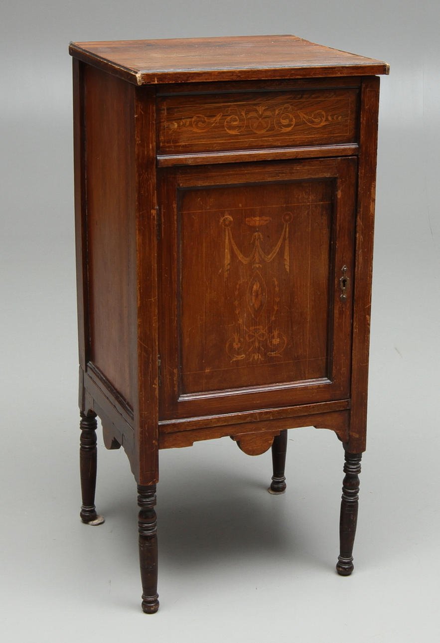 POTTSKÅP, Louise XVI-stil, 1900-tal.