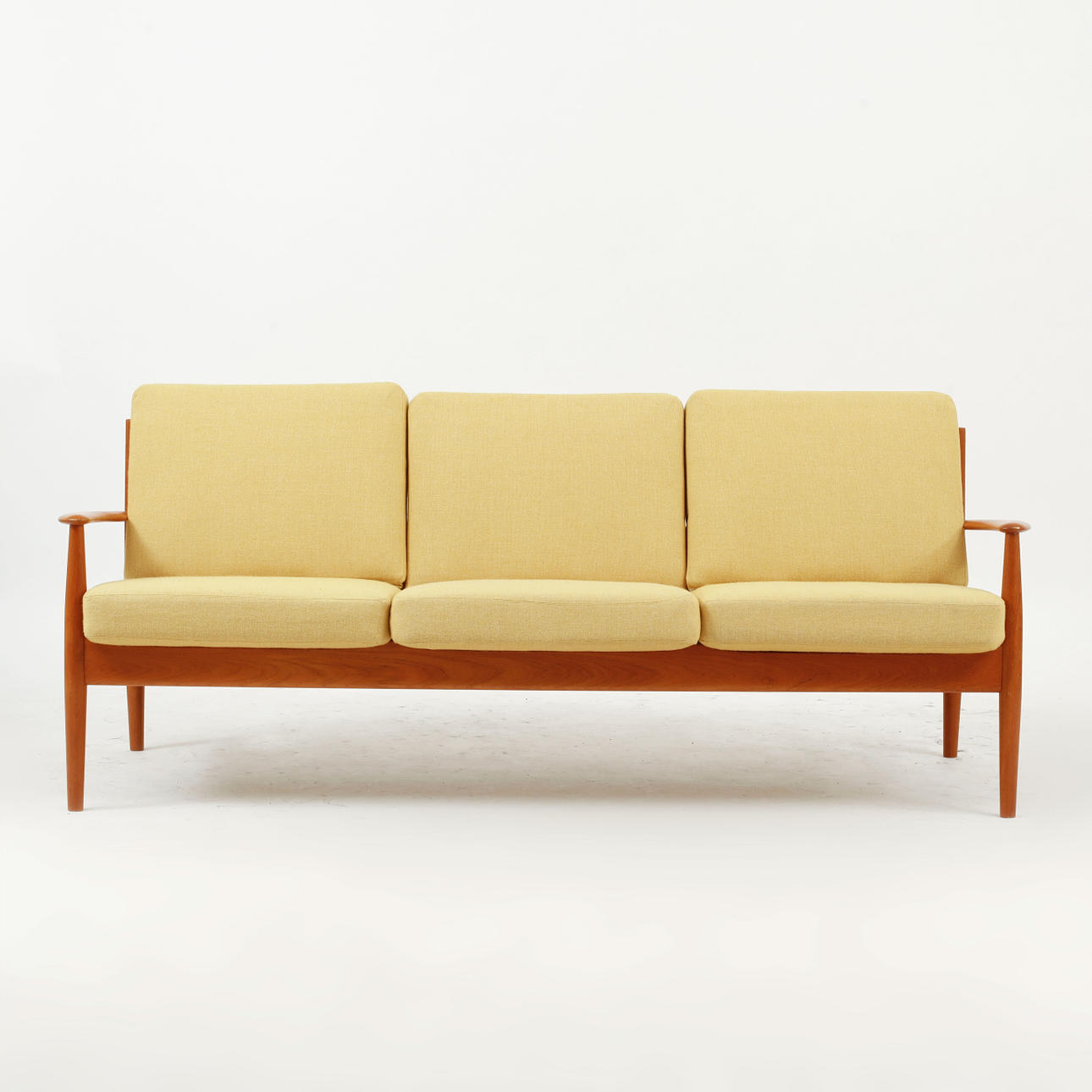 SOFA, Grete Jalk, Frankreich & Sohn, Dänemark.