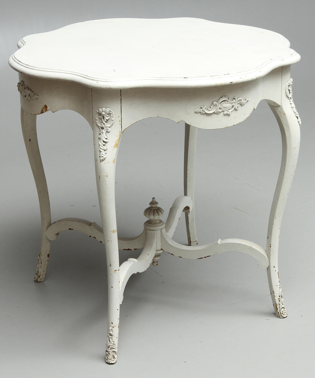 BORD, etikettmärkt Myrstedt & Stern, Rokokostil, 1900-talets första hälft.