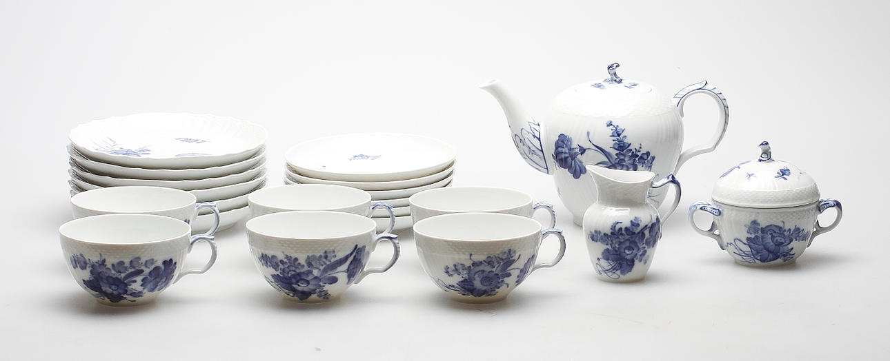 TESERVIS, 15 delar, porslin, "Blå Blomster", Royal Copenhagen.