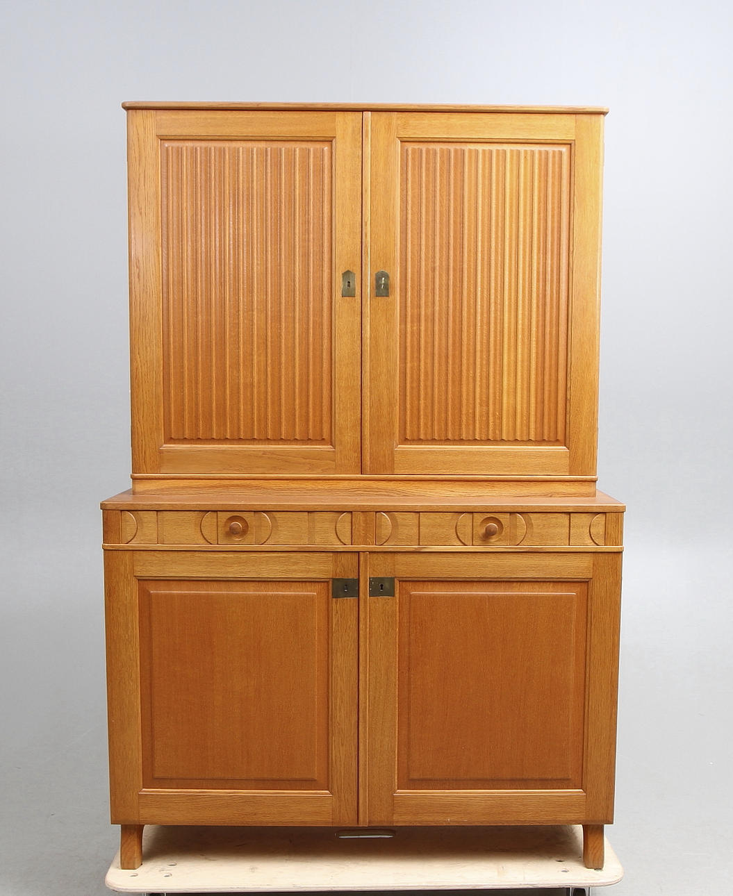 SKÅP "Calmare Nyckel", Carl Malmsten, 1900-talets andra hälft.