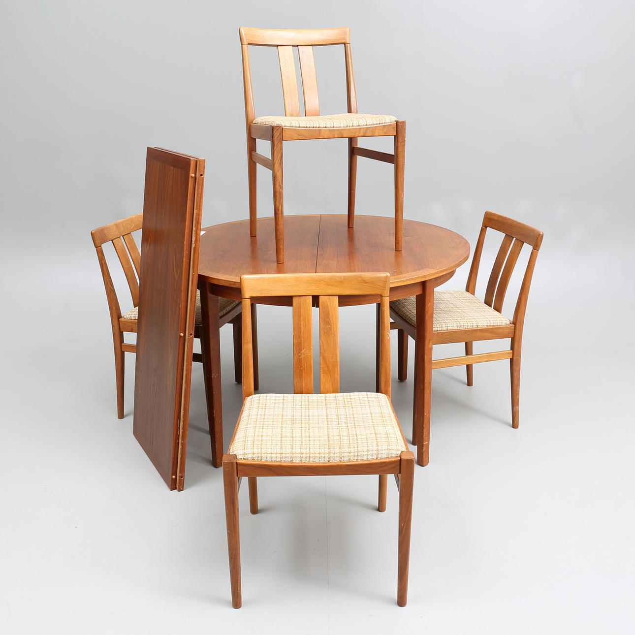 MATSALSMÖBEL, 1900-talets andra hälft.