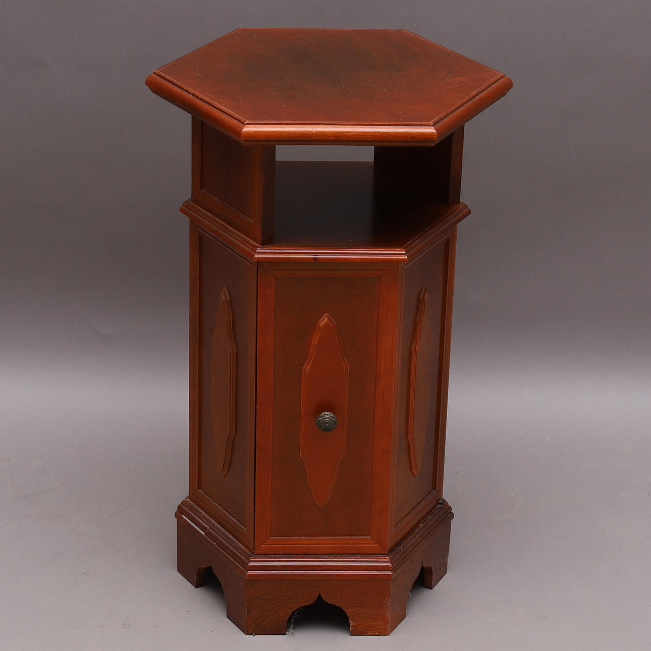 PIEDESTAL, hexagon, trä.