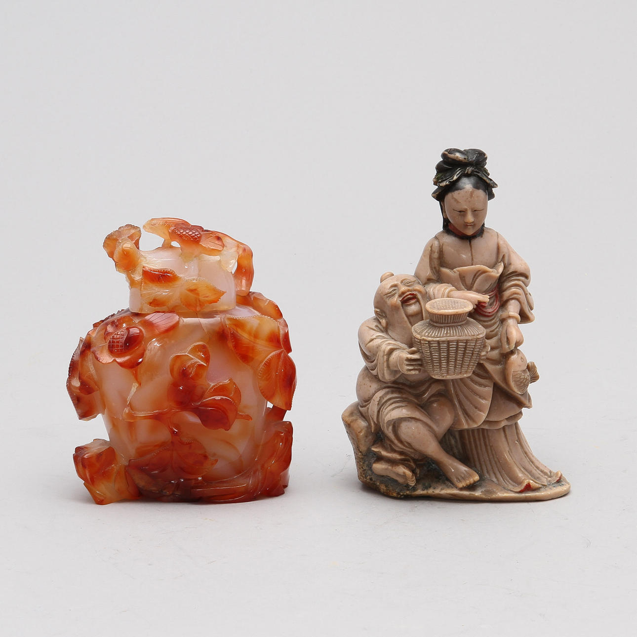 FIGURIN samt FLAKONG, sten, Kina.