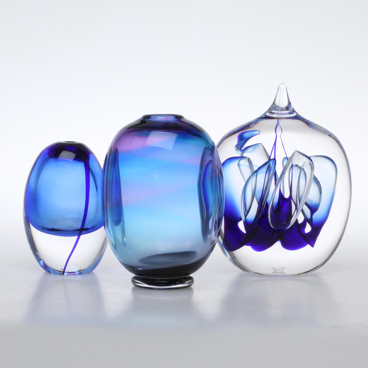 GLASFÖREMÅL, 3 delar, Hanne Dreutler, Åhus samt Strömbergshyttan.