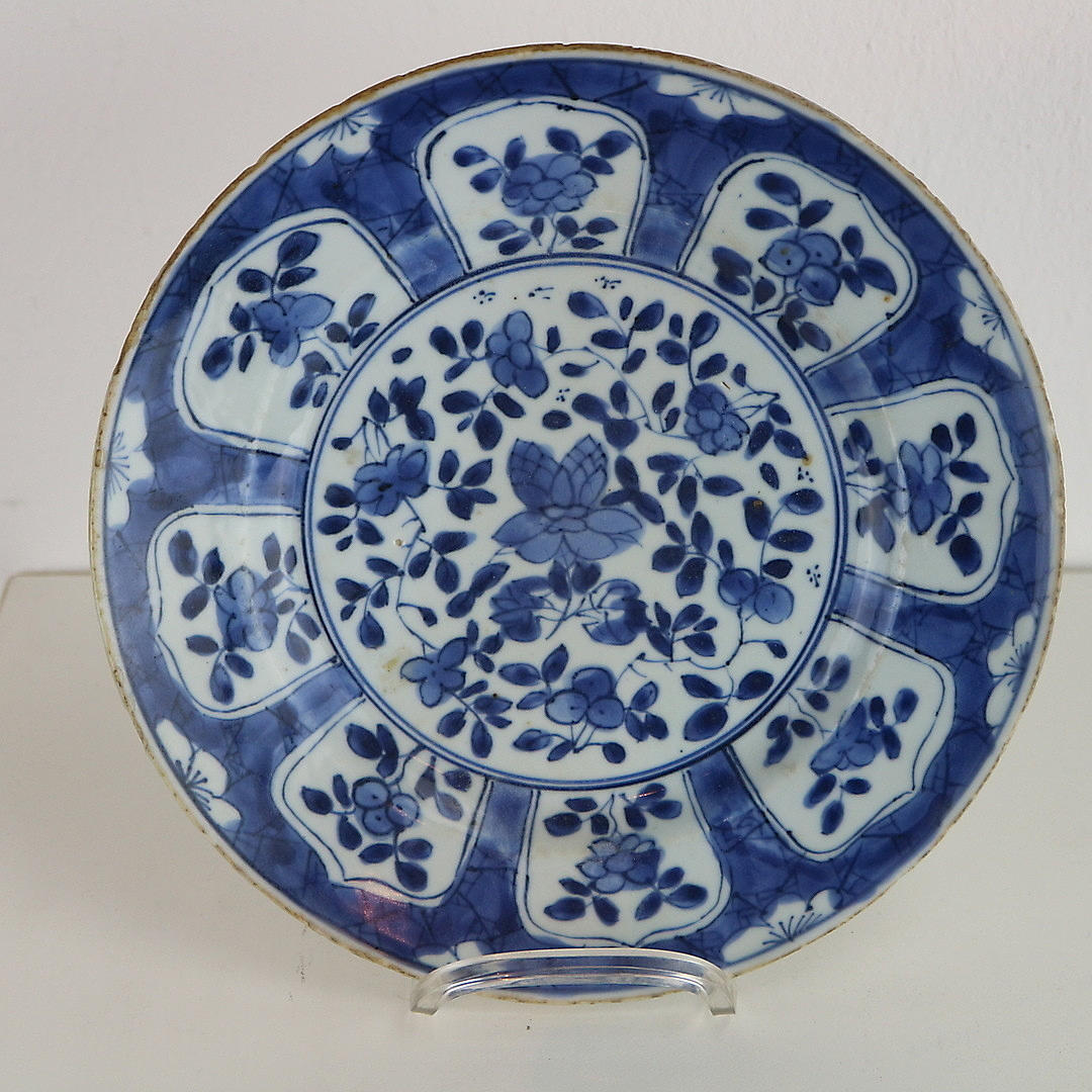 ANTIK KINESISK TALLRIK.