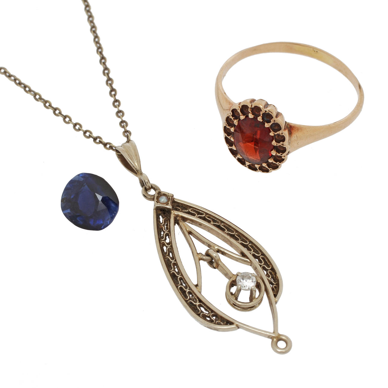 RING, HALSBAND med HÄNGE samt SAFIR. 14k guld. Ca 1,7 gram.