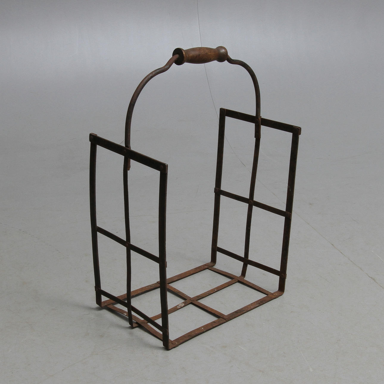 VEDKORG, trä och metall,1900-talets första hälft.