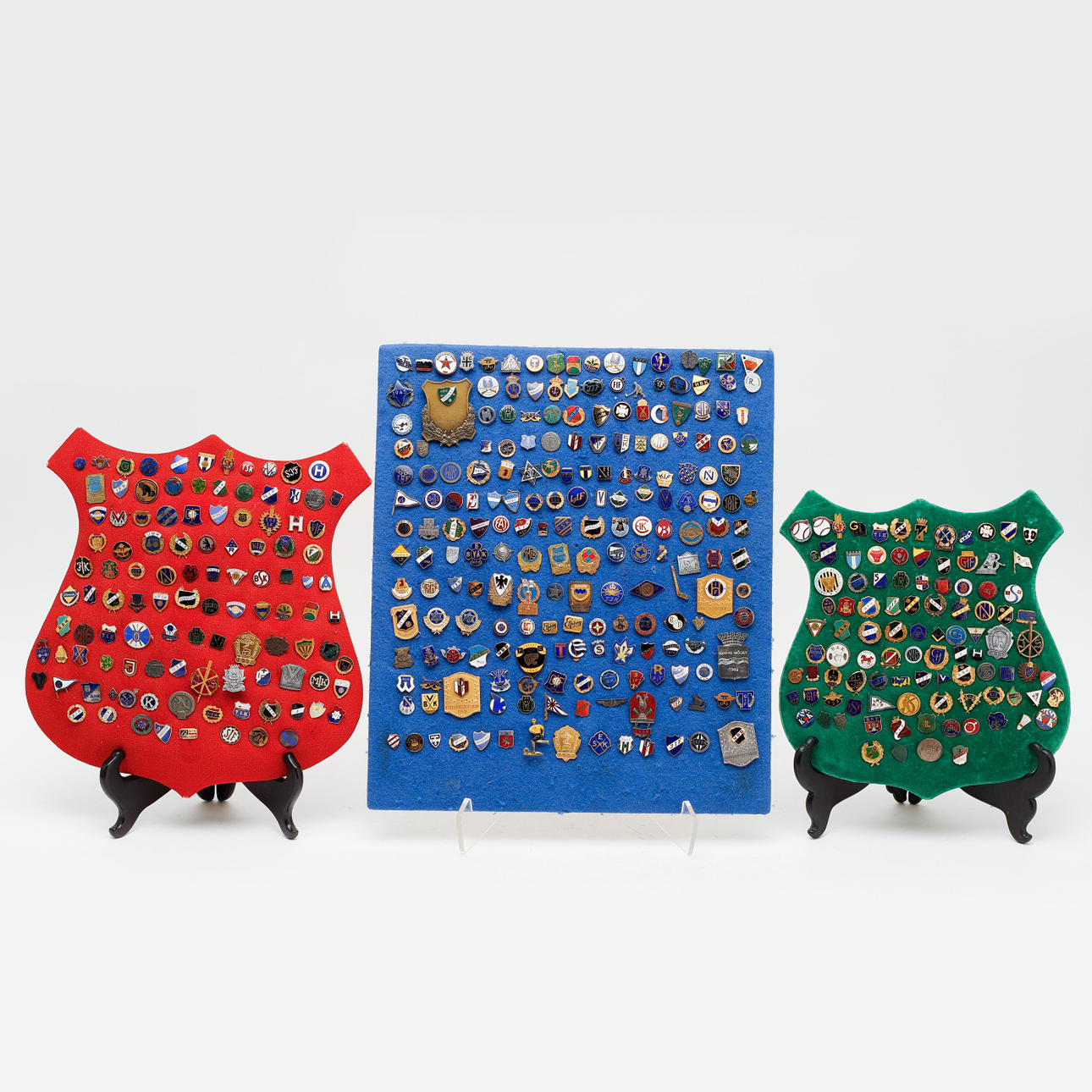 PINS, klubbnålar, ca 400 st.