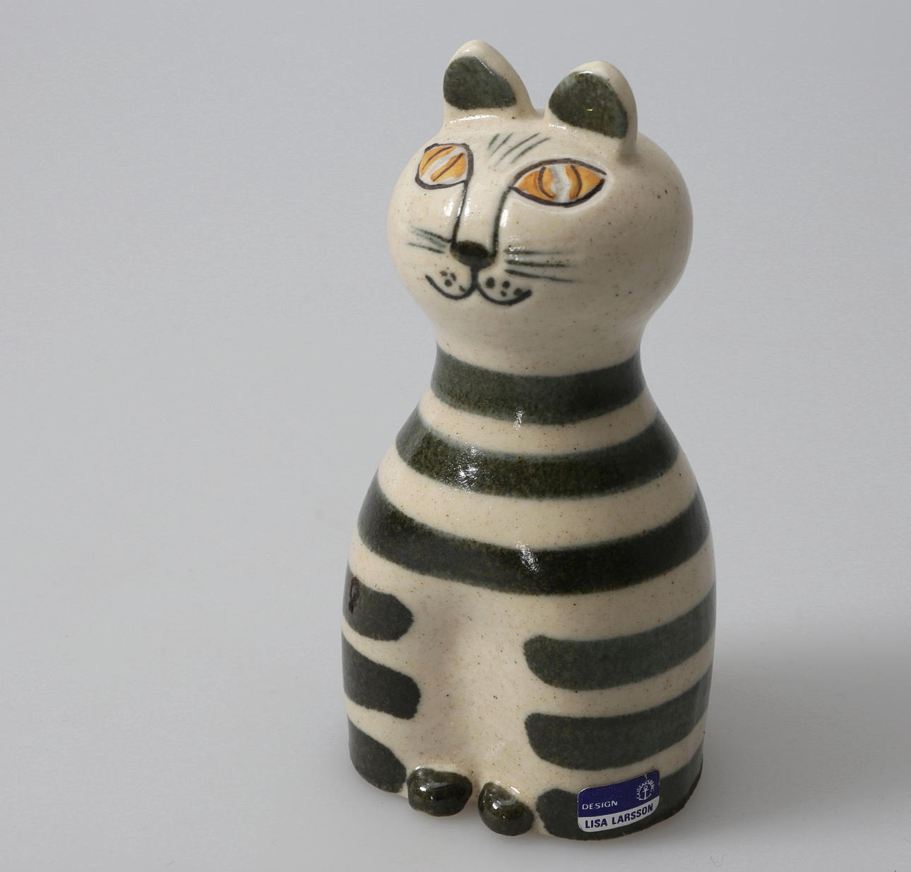 LISA LARSON. "Tripp". Katt, stengods, Gustavsberg. 1970-tal.