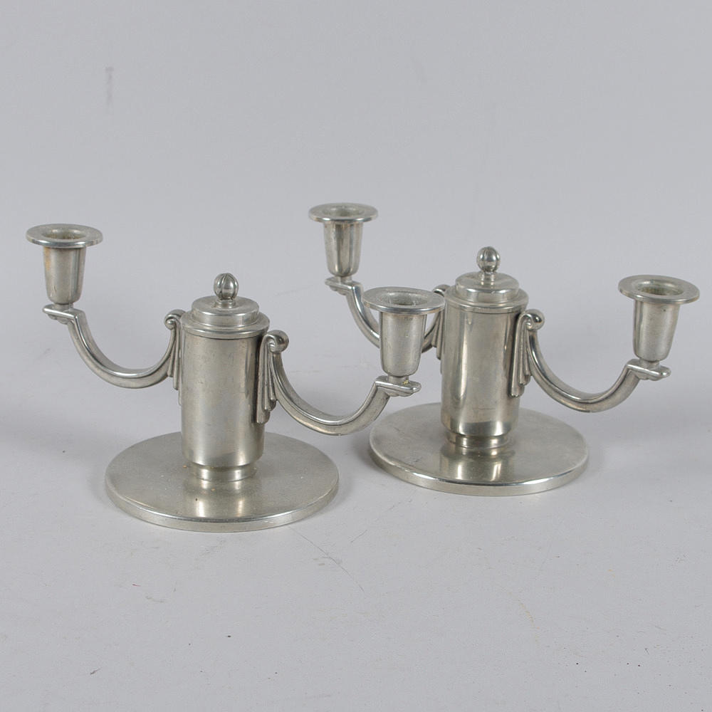 LJUSSTAKAR, 1 par, svenskt tenn, signerade L & L 1938.