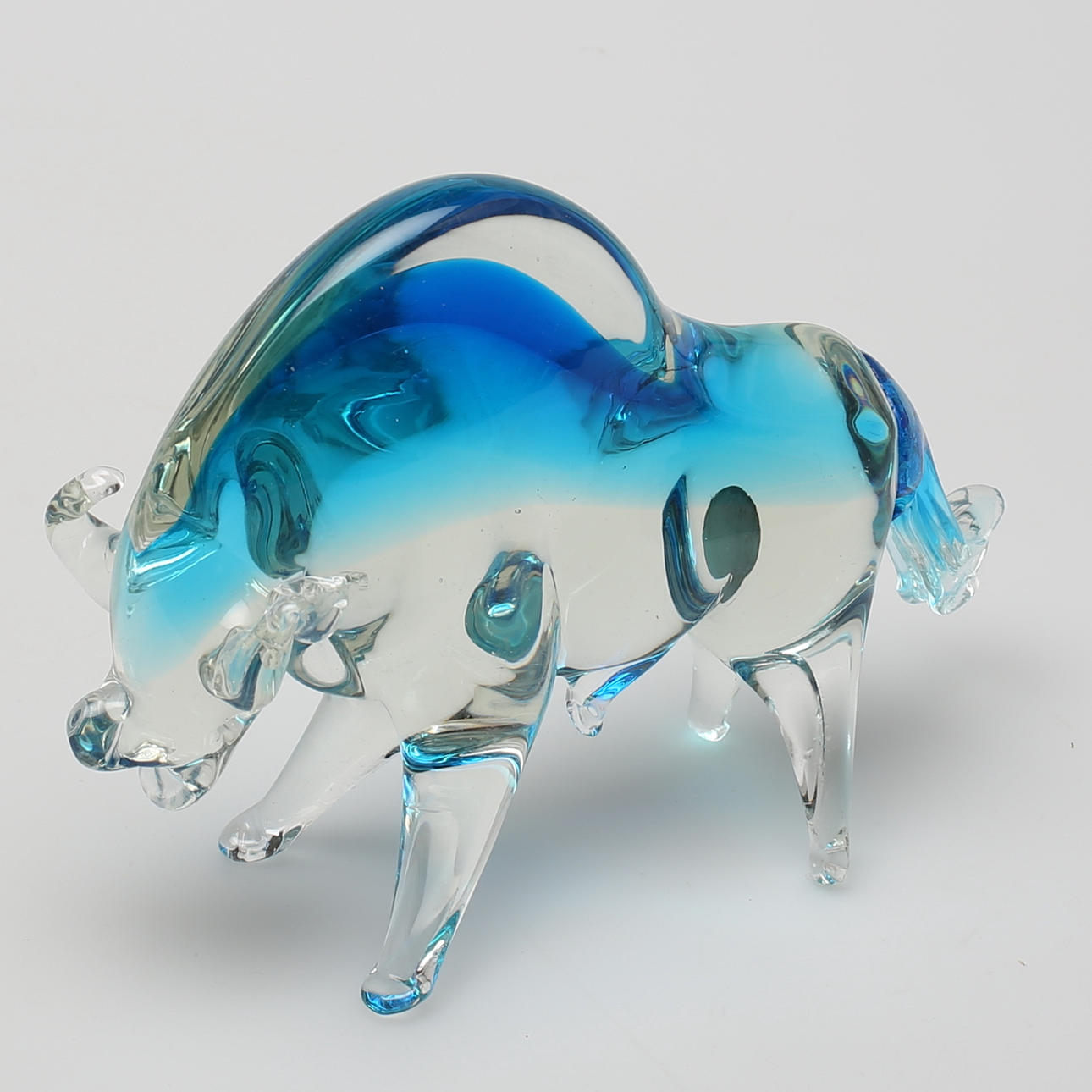 SKULPTUR, glas. Tjur, Ettikettmärkt FM Ronneby.