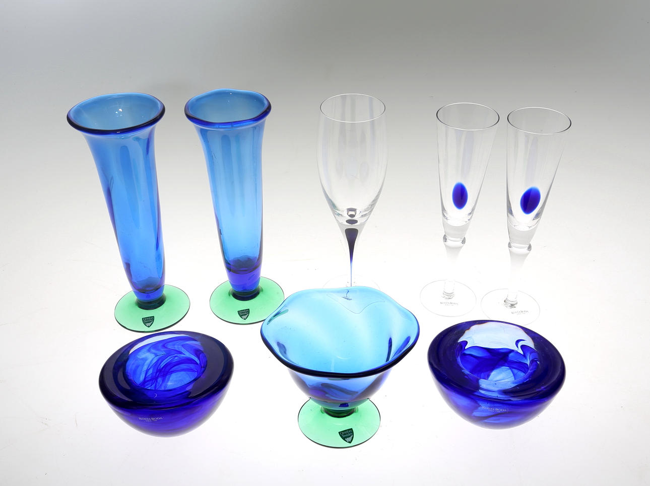 GLASFÖREMÅL, 8 st. Kosta boda, Orrefors.