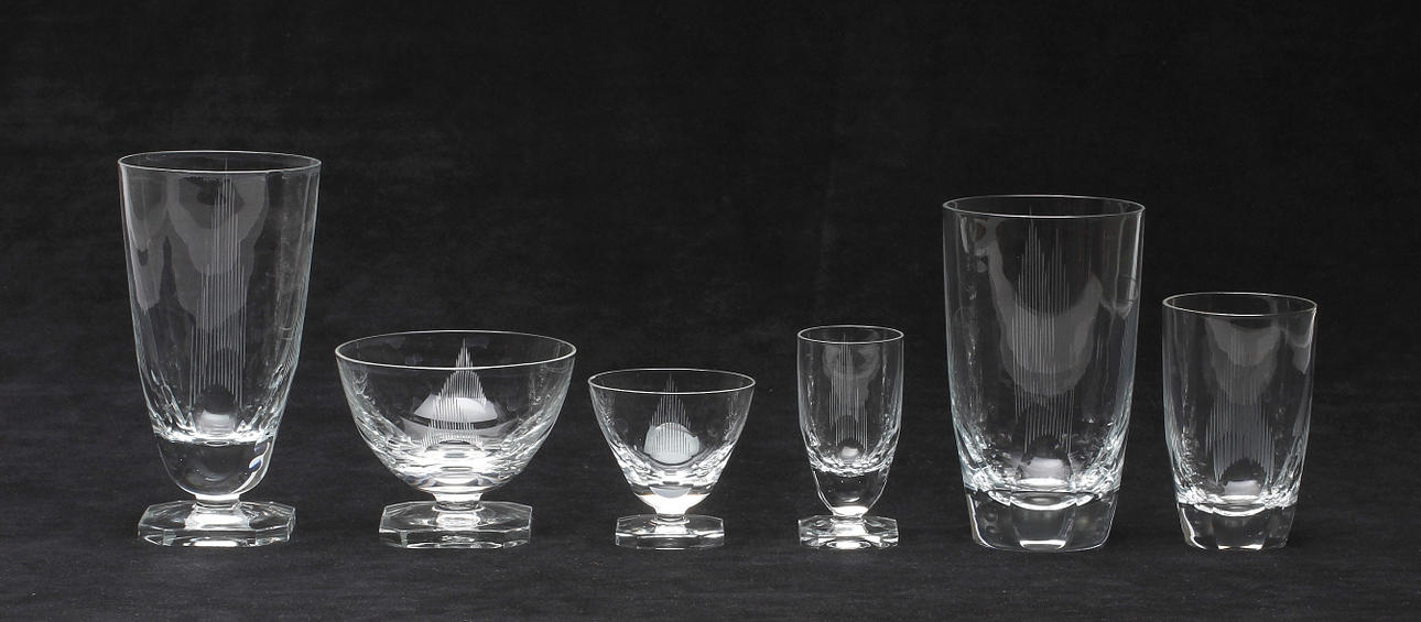 SERVISDELAR, glas, troligen Kosta, 64 delar.