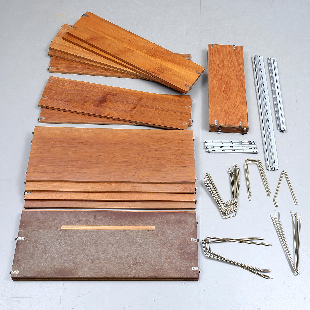 REGALSYSTEM, Teakfurnier, EPA, 1950er/1960er Jahre.