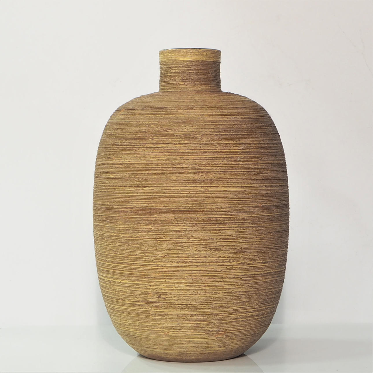 GRETA RUNEBORG. vase, earthenware, Upsala Ekeby.