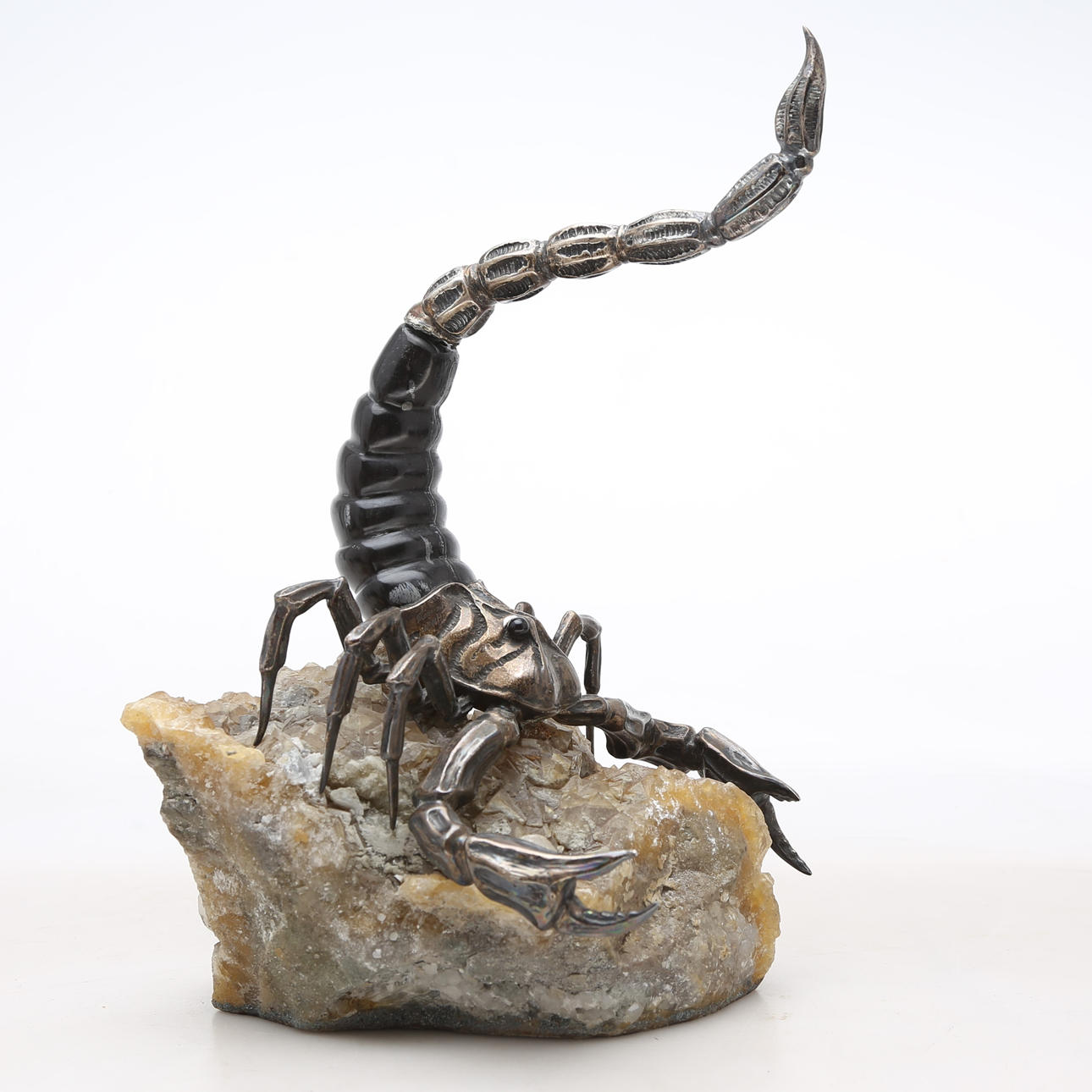 AMADOR BRAOJOS. Skorpion.