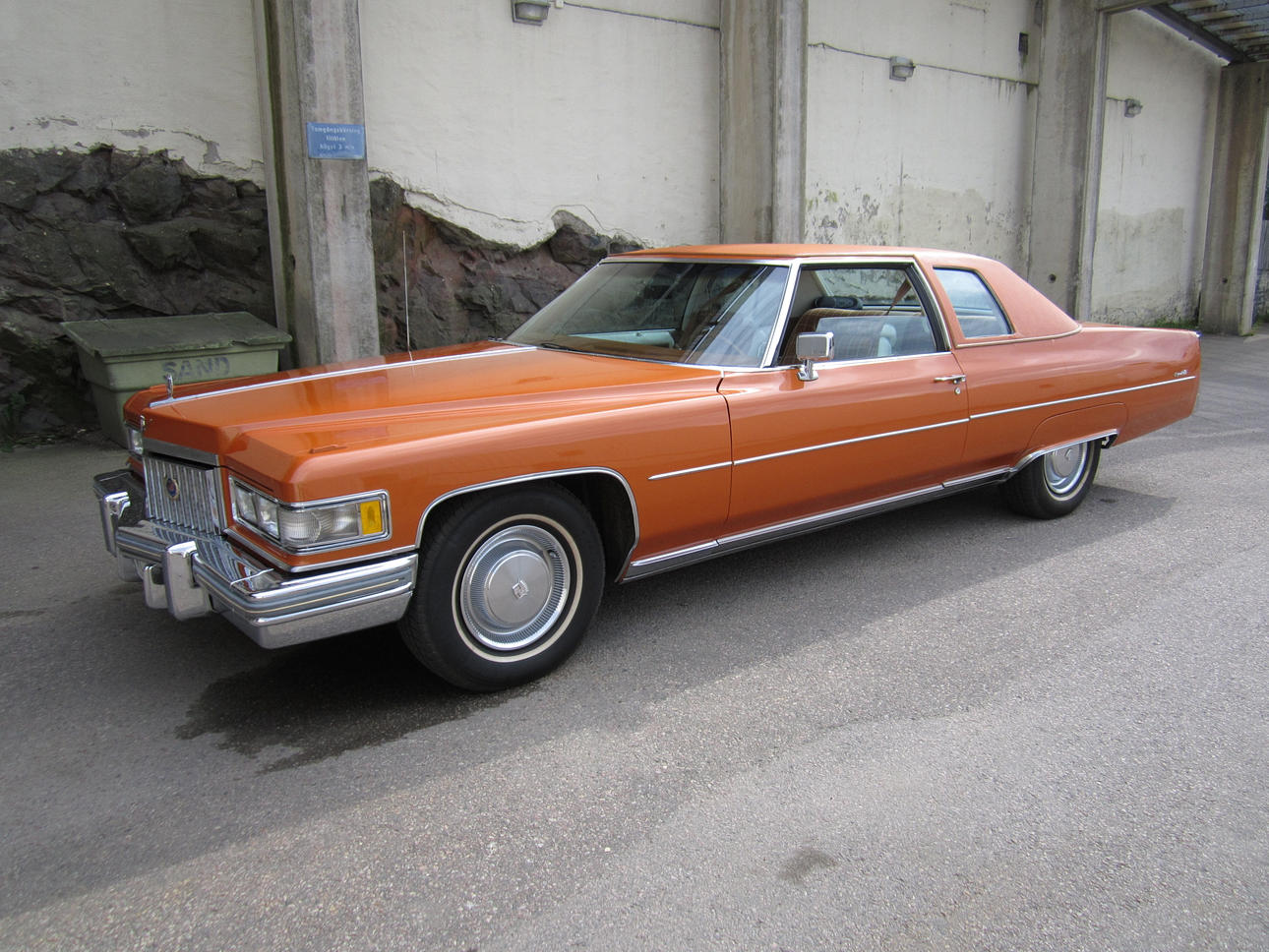 CADILLAC, Coupe de Ville, Spring Edition, 1975.