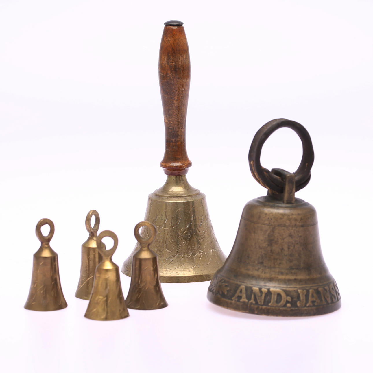 CLOCKS, brass, 6 pcs., including gruel clock.