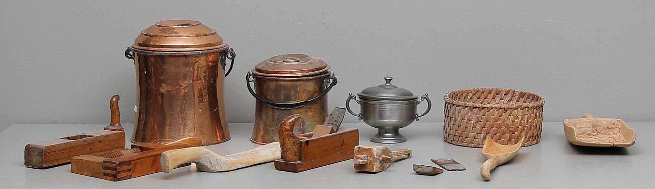 KOPPARFÖREMÅL och ALLMOGE mm, 1800-1900-tal.