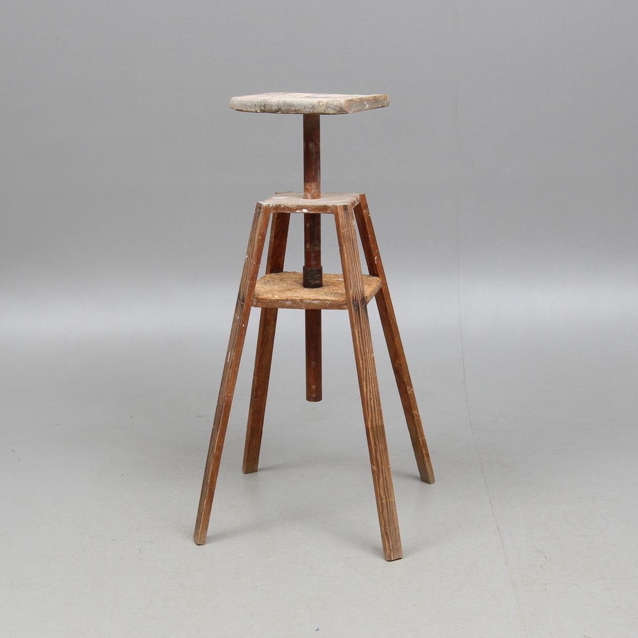 KAVALETT, trä, 1900-tal.