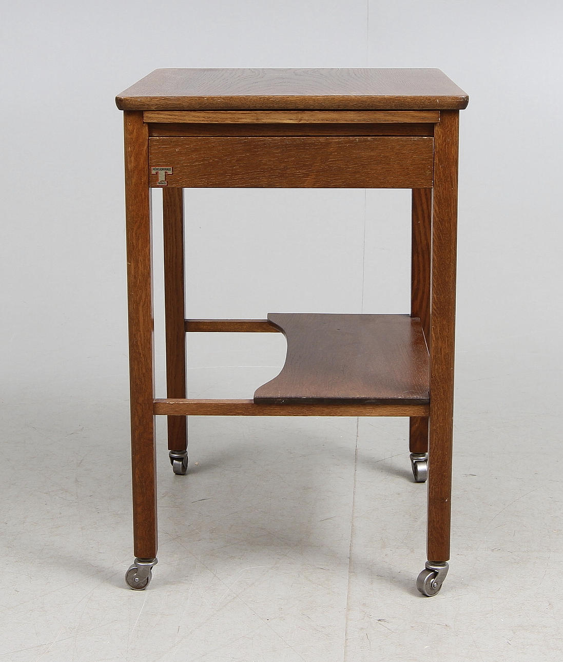 RULLBORD, låda och skrivskiva.