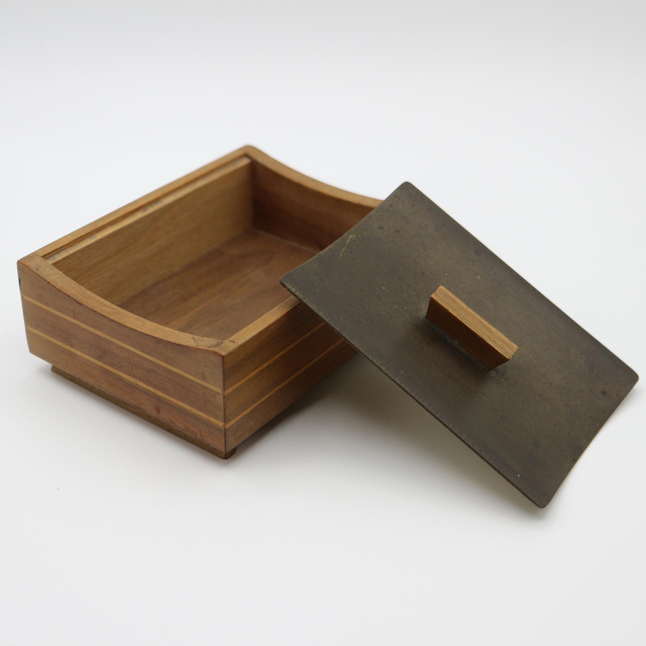 ART DECO LID BOX.