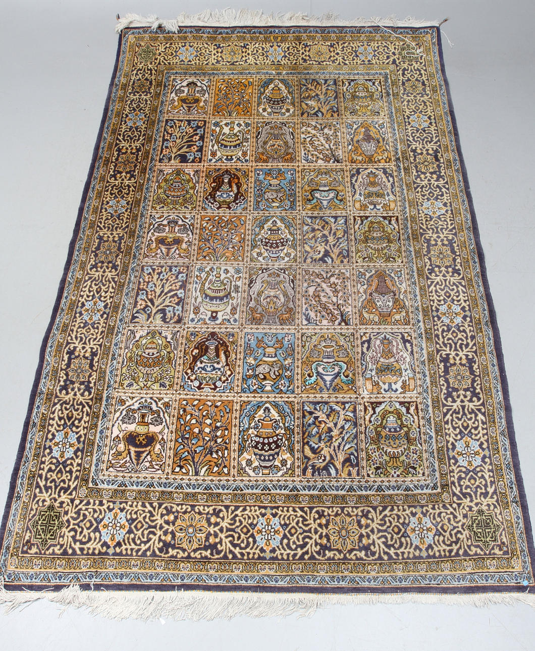 MATTA, orientalisk, ca 270 x 164 cm.