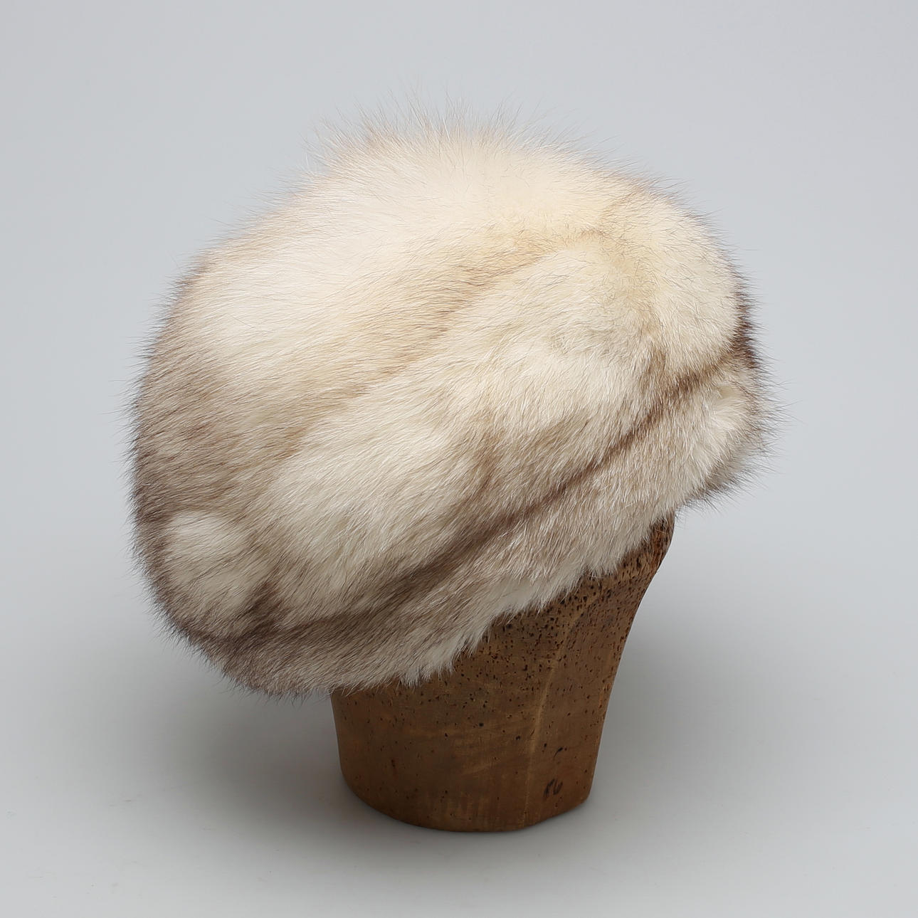 FUR CAP, Öberg's fur Malmö, Blåräv.