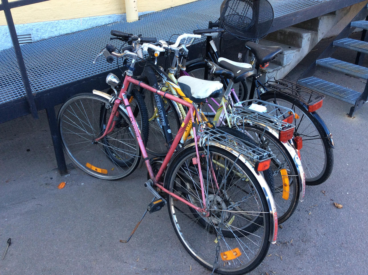 Cyklar, 5 st, Olika modeller och märken.