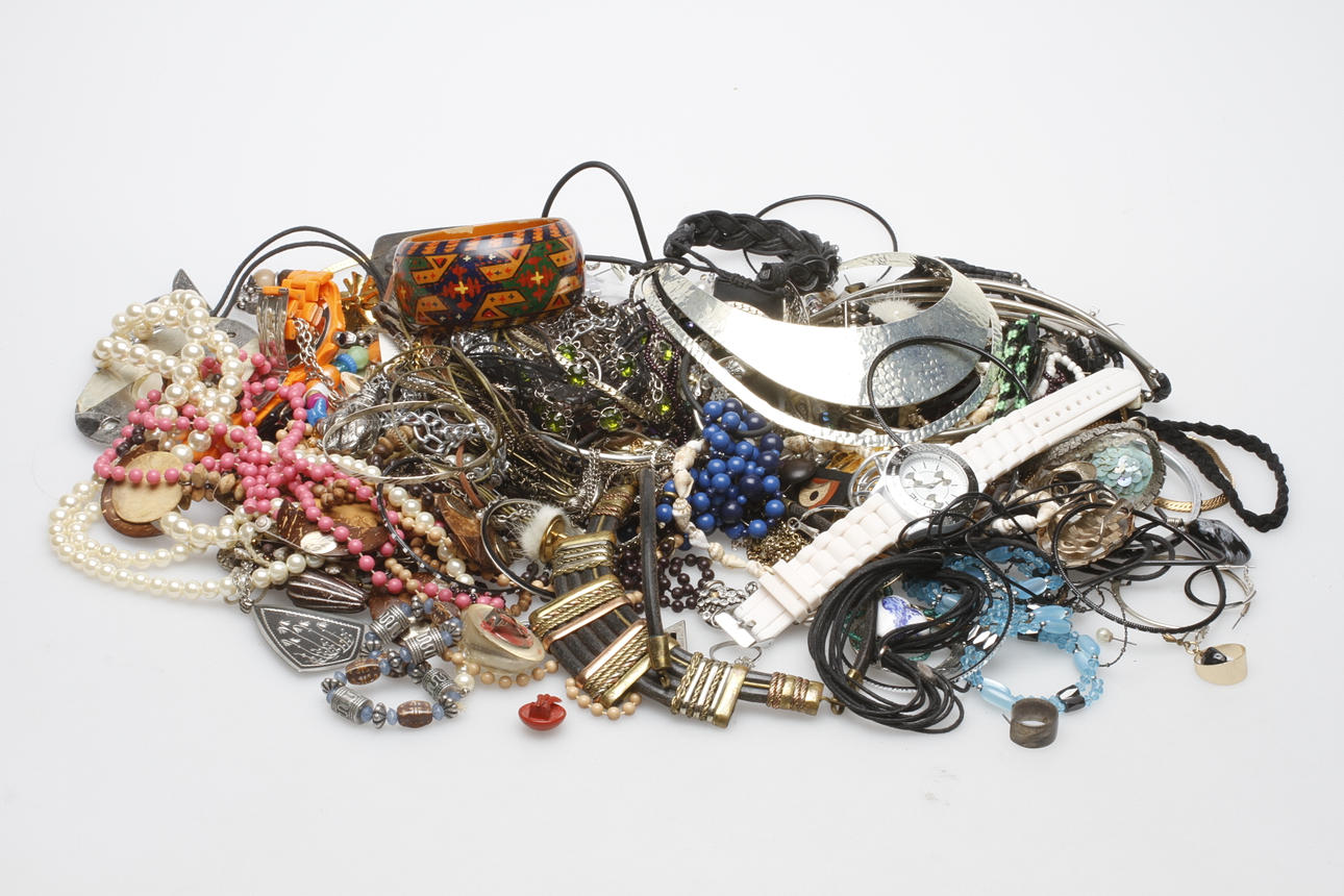 BIJOUTERIER, 1900-tal.