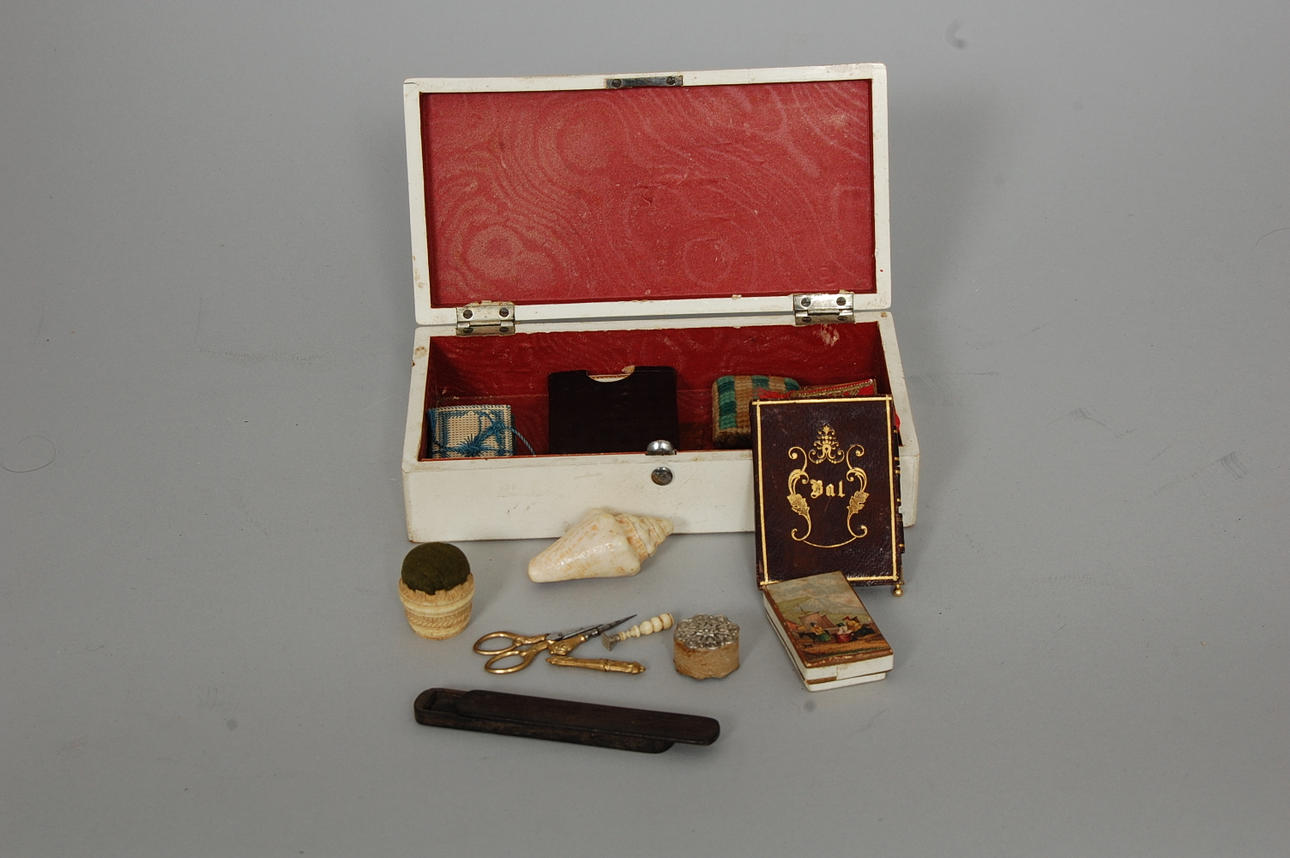 SYETUI, barockstil 1800-tal.