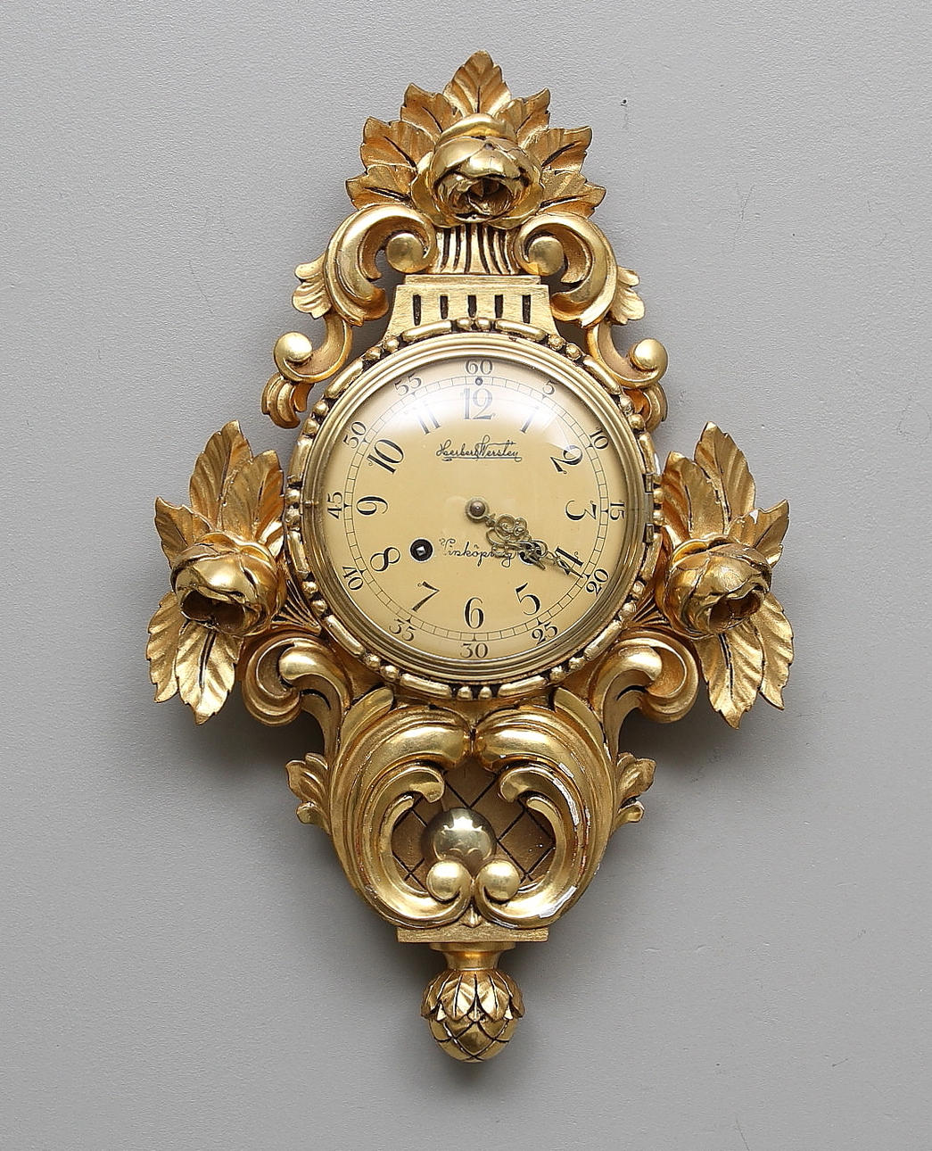 VÄGGUR, s.k. guldpendyl, Herman Carlsson Norrköping.