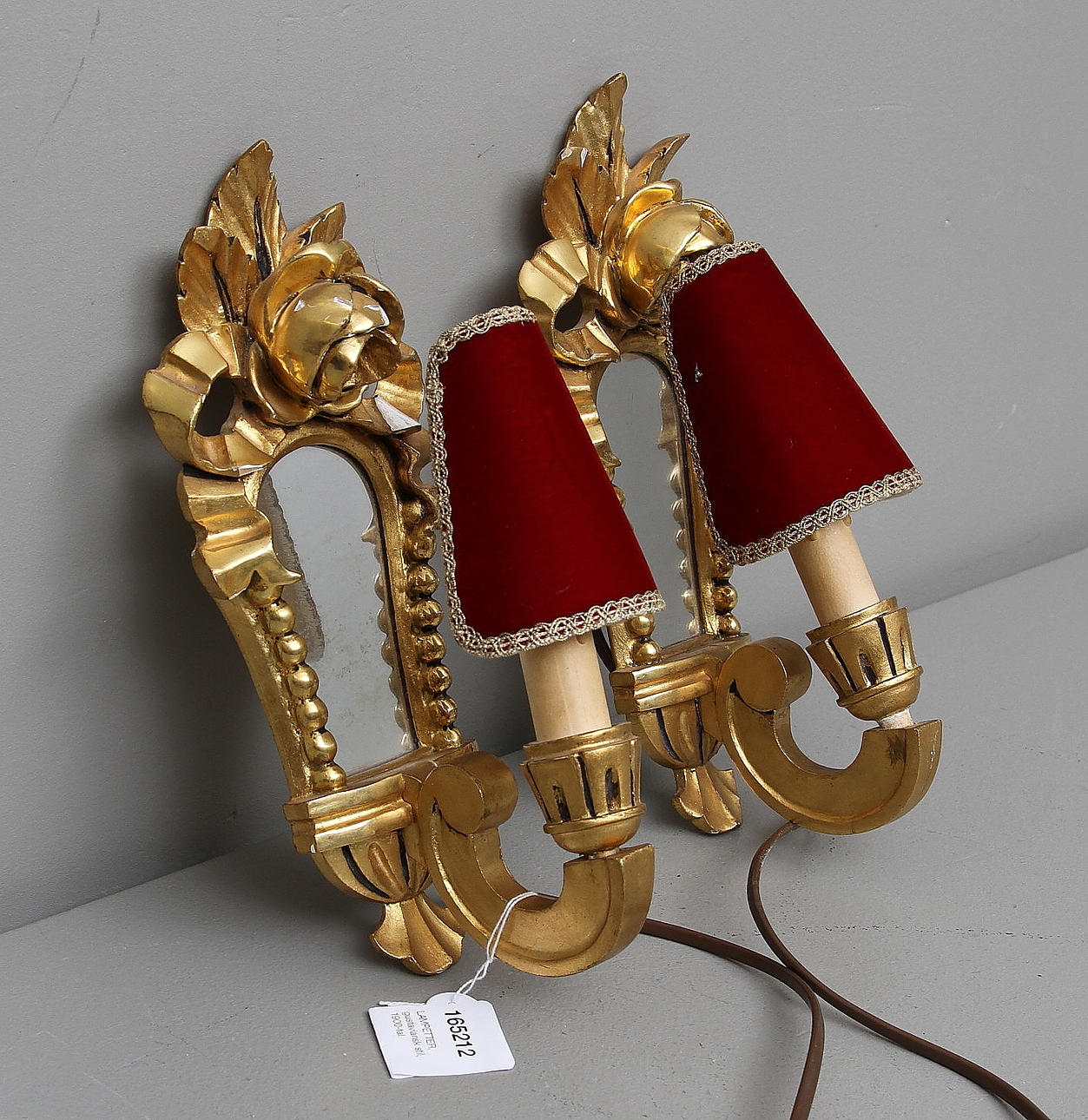 LAMPETTER, gustaviansk stil, 1900-tal.